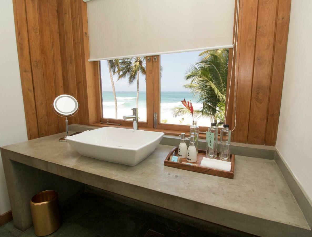 Ubuntu Beach Villas By Reveal Мириса Екстериор снимка