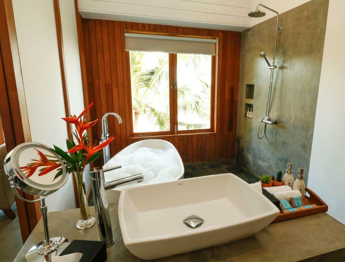 Ubuntu Beach Villas By Reveal Мириса Екстериор снимка